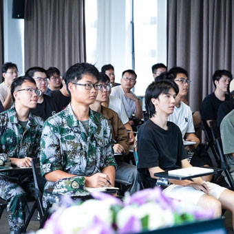 深化校企合作，共促人才發展，熱烈歡迎濟南大學各位同學到豐博計量集團參觀實習